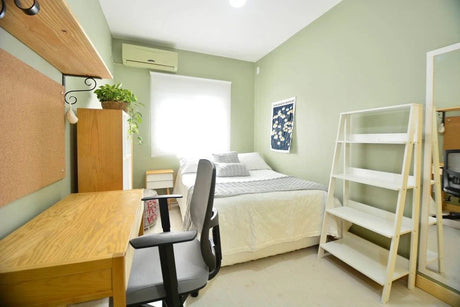 Home Office Recámara con muebles de Madesa