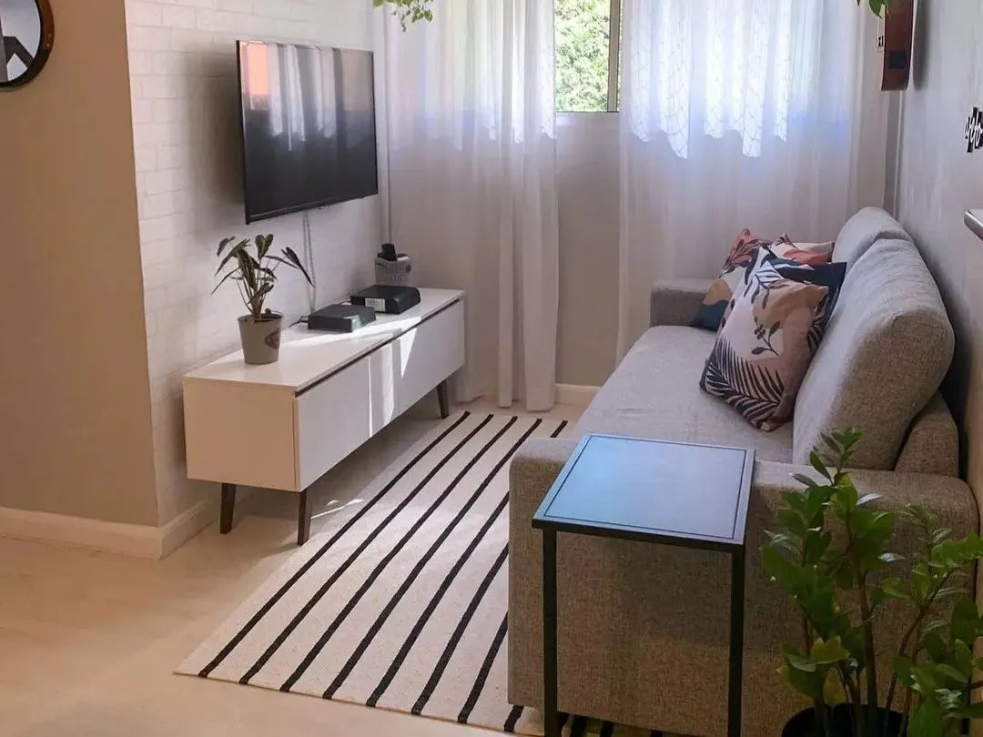 Mesa de TV Madesa en blanco